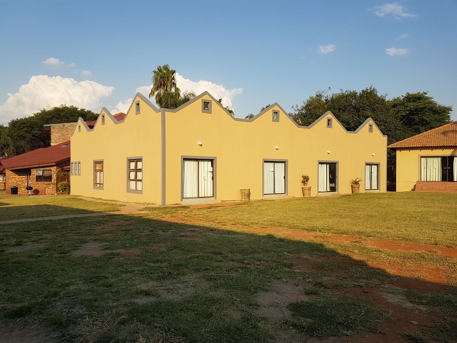 Outdoor activity, grounds and scenery