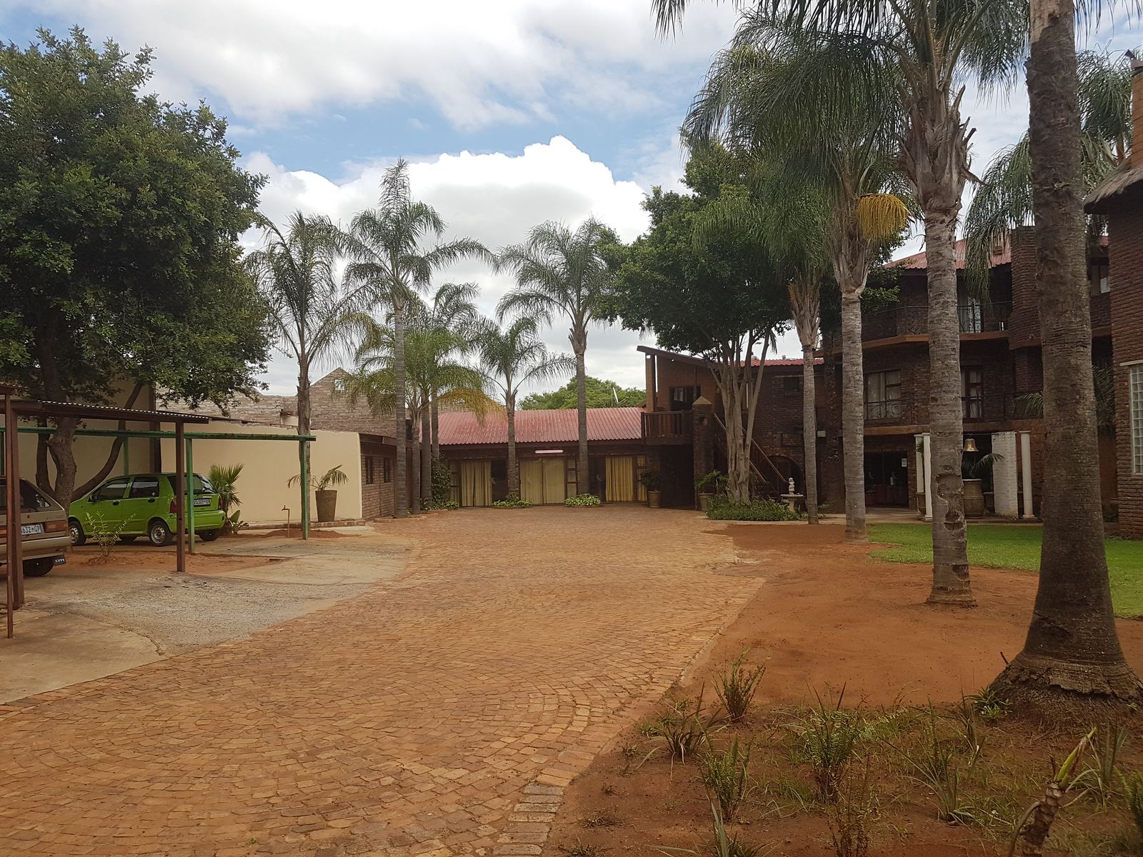 Outdoor activity, grounds and scenery