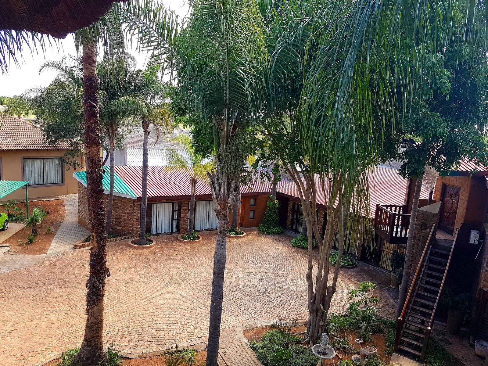 Outdoor activity, grounds and scenery
